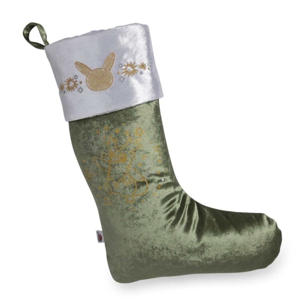 7283cdc2-f7cd-5c19-8722-5eeaecfe147f-1024x1024-1.jpg Pokémon Winter Wonders Green Stocking - Image 1